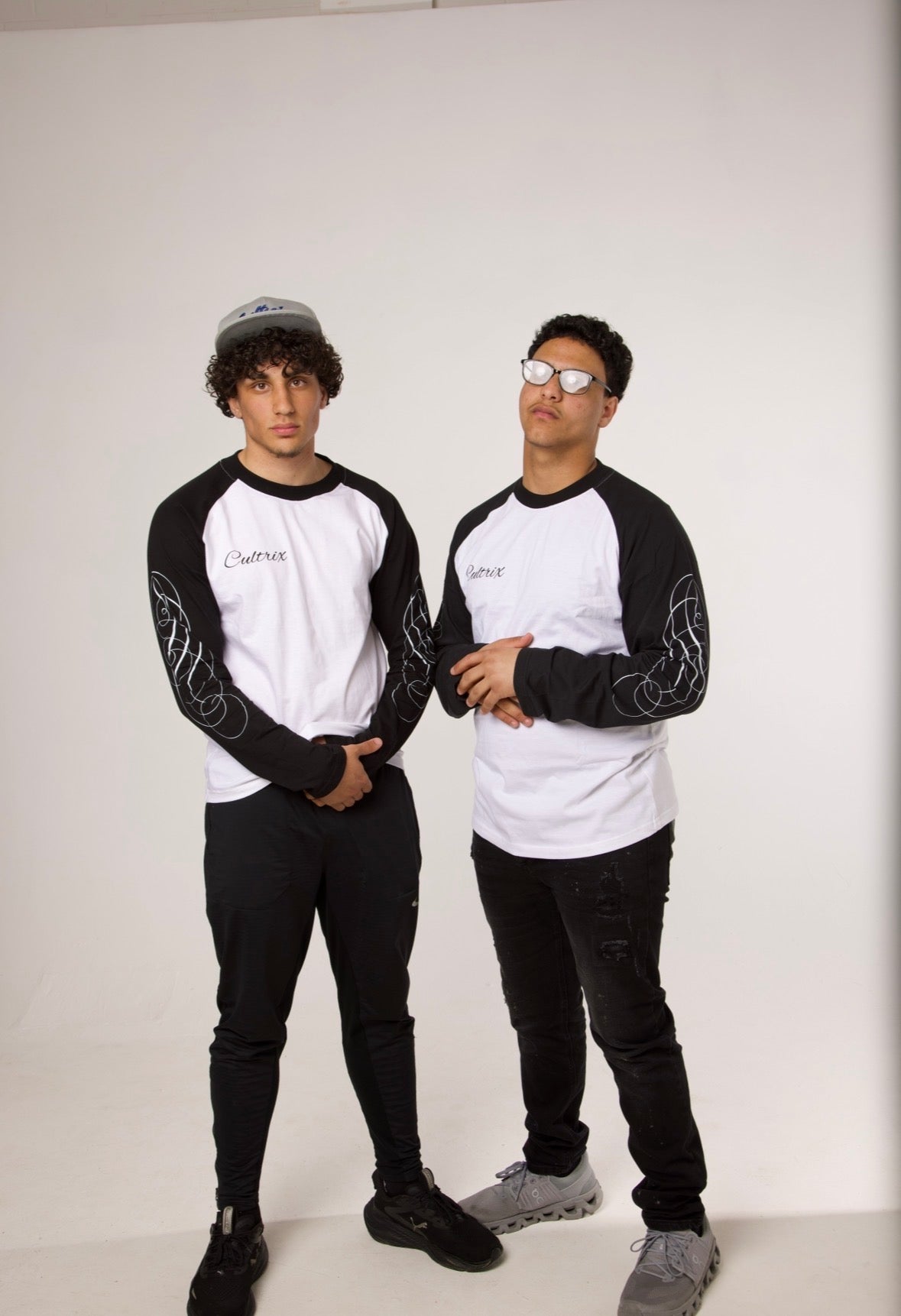 Cultrix White and Black Long sleeve