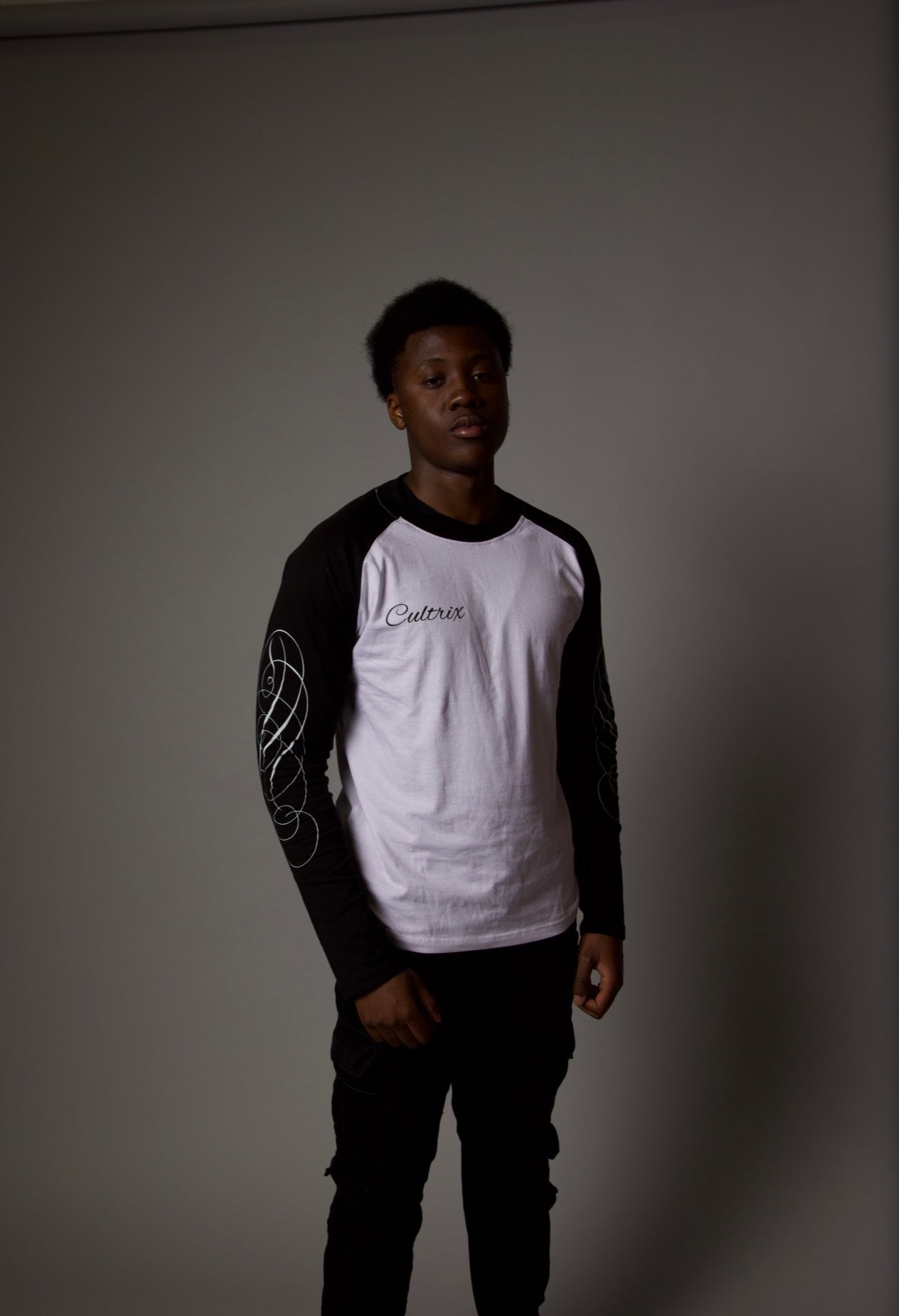 Cultrix White and Black Long sleeve